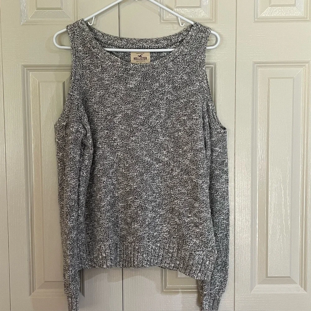 HOLLISTER Cold Shoulder Round Neck Gray/Black Frosted Knit Sweater Women's  M
